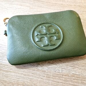 TORY BURCH WRISTLET